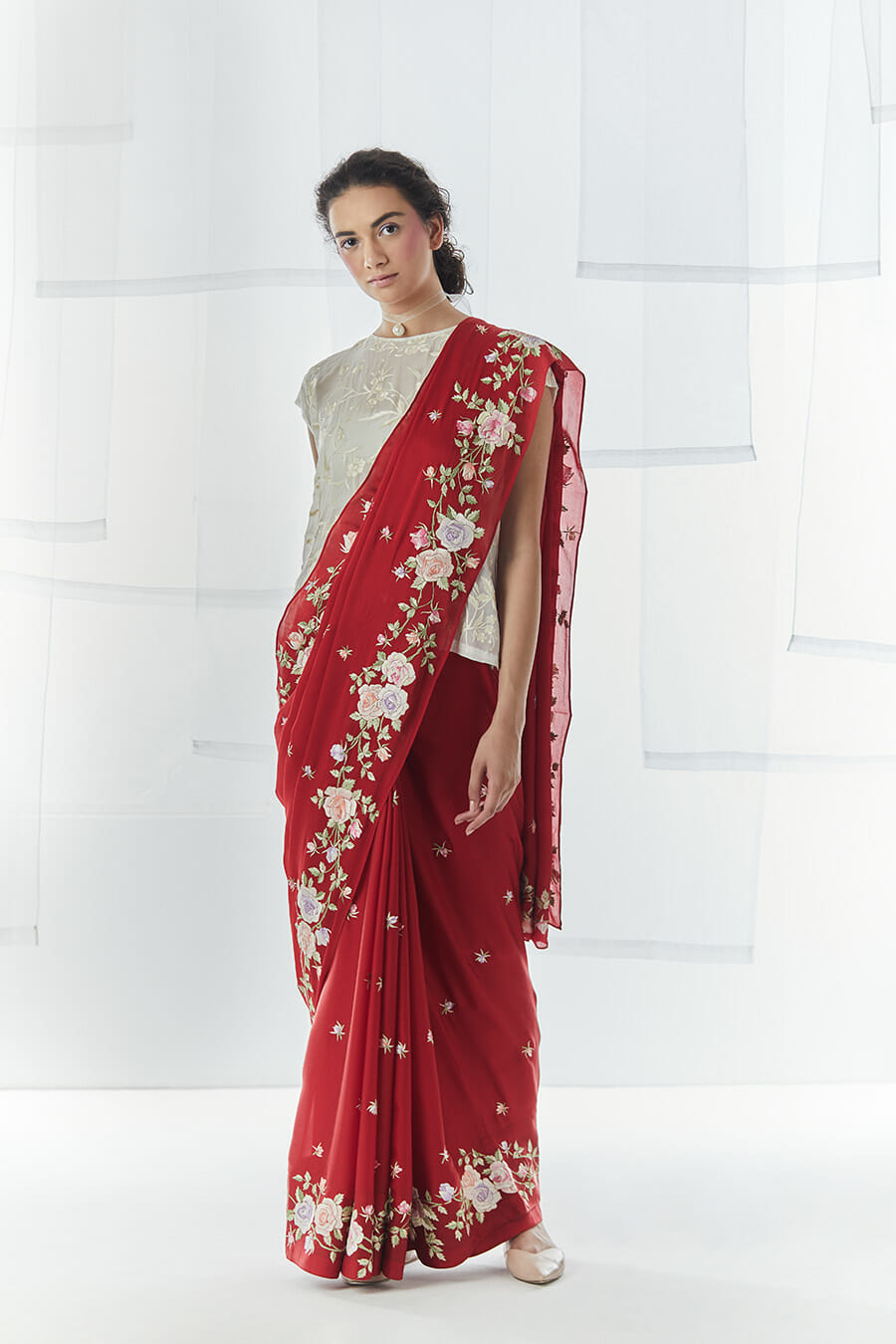 Rose trellis with Buta