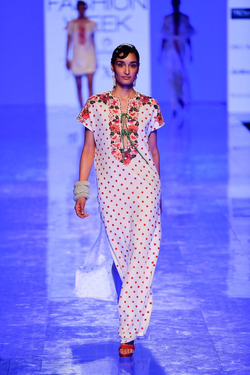 Kiku border & polka dots