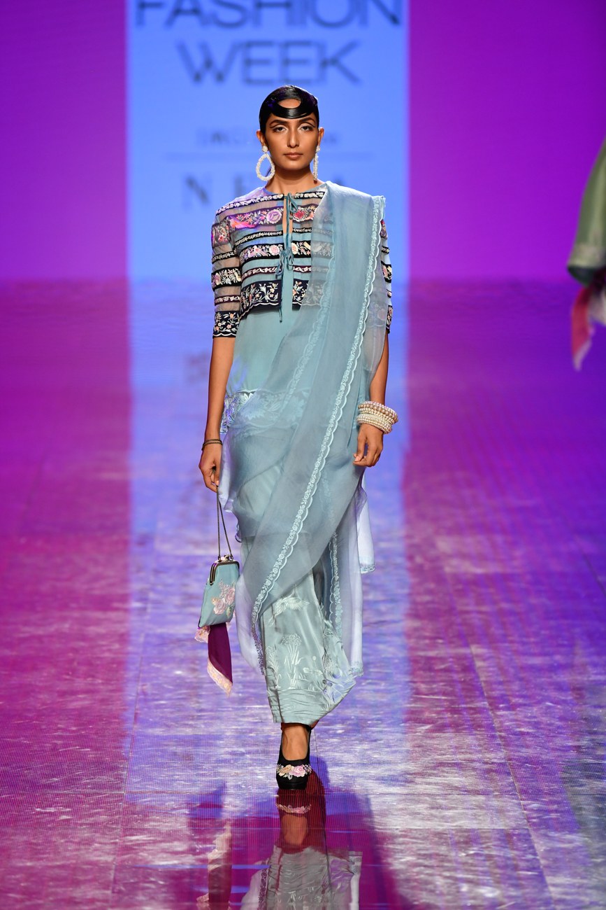 Mix Thin  Border  Crane lake